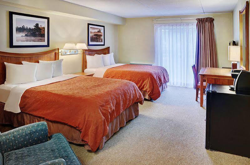 Thompson'S Best Value Inn & Suites Bagian luar foto
