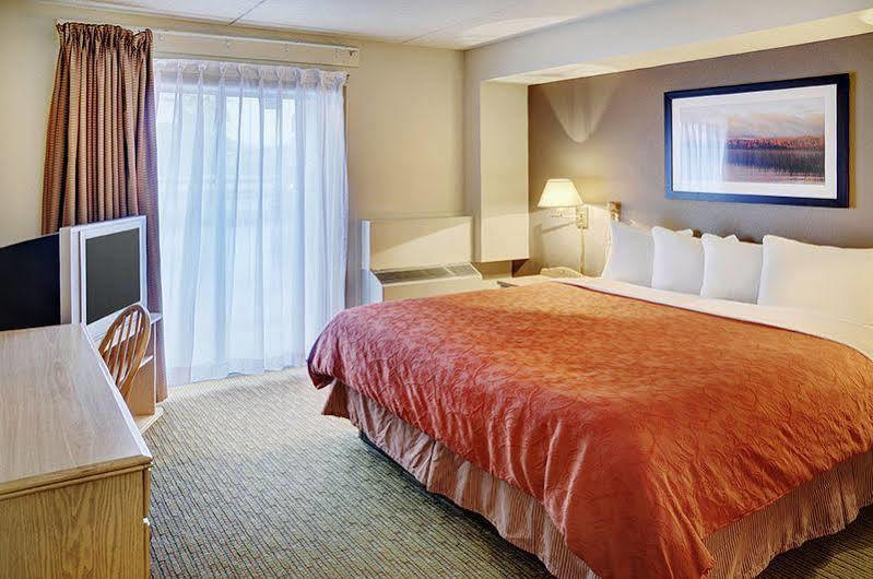 Thompson'S Best Value Inn & Suites Bagian luar foto
