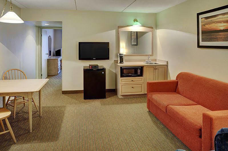 Thompson'S Best Value Inn & Suites Bagian luar foto