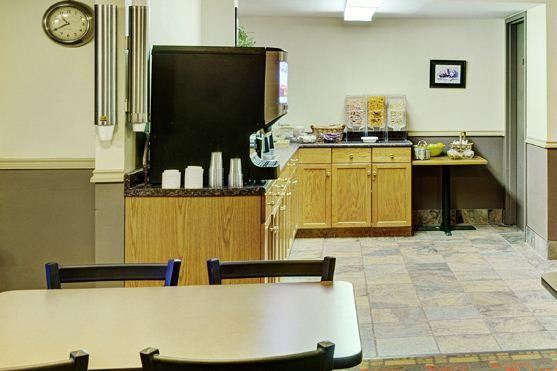 Thompson'S Best Value Inn & Suites Bagian luar foto